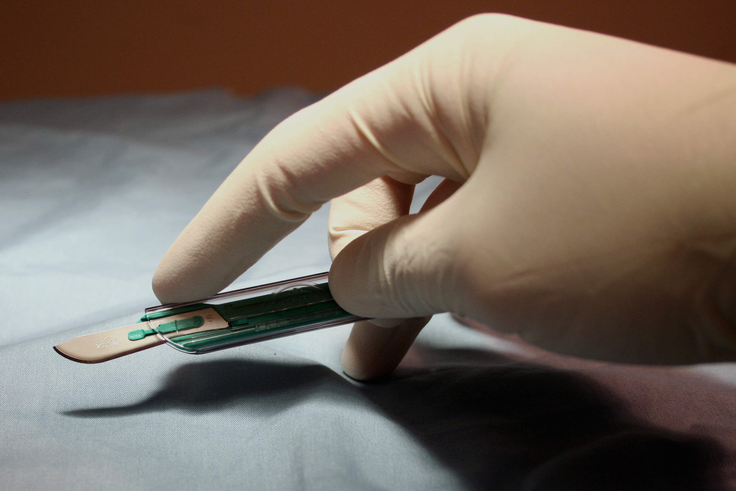 scalpel-10-blade-correct