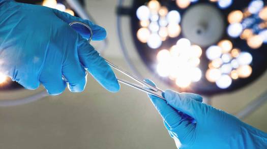 041717_trainingsurgery_THUMB_LARGE